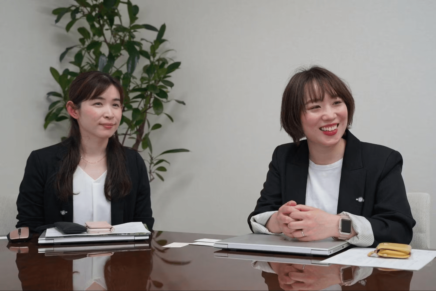 アテニア 坂庭氏、渡辺氏インタビュー風景