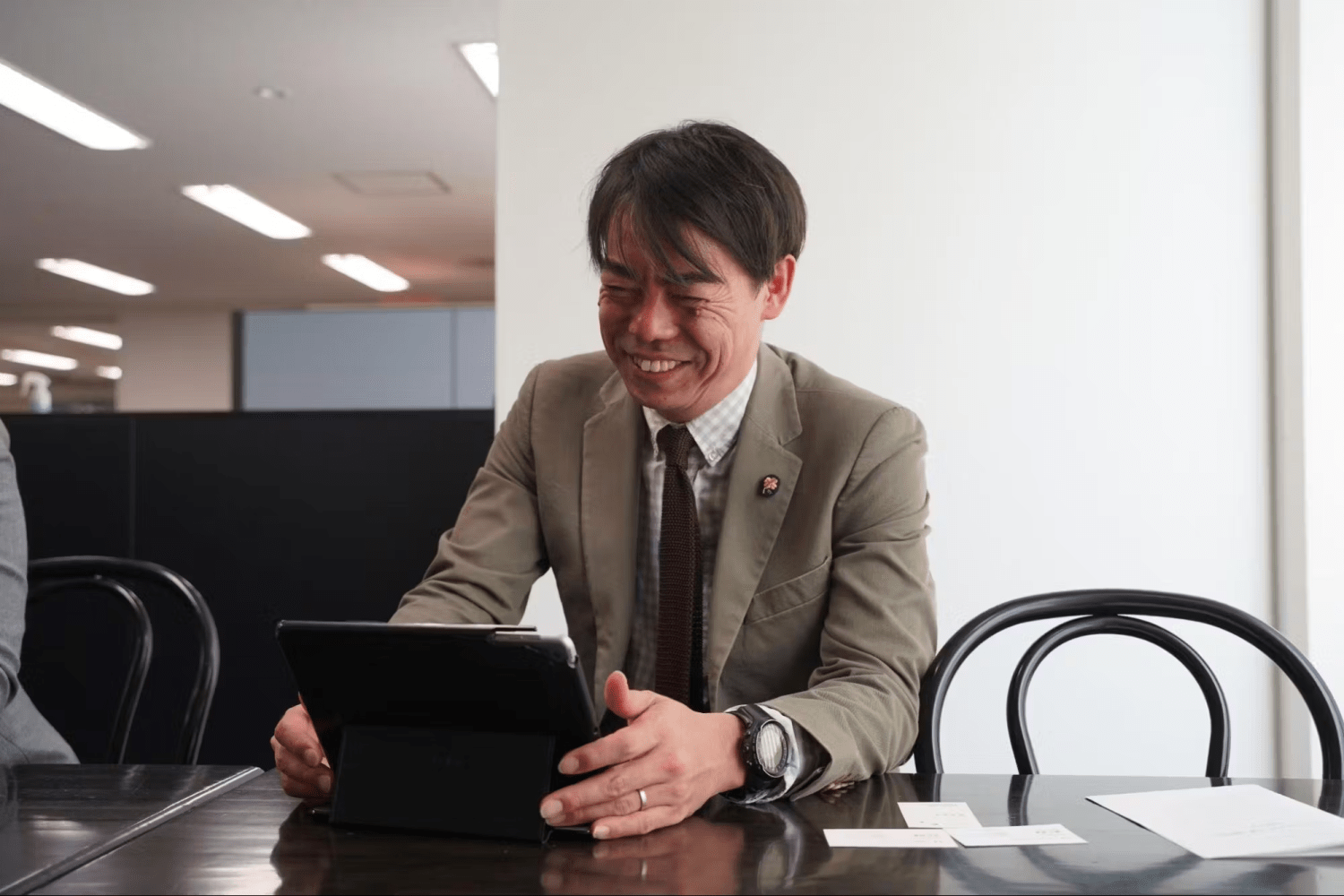 NEWYORKERのSTAFF START導入背景を語るインタビュー風景