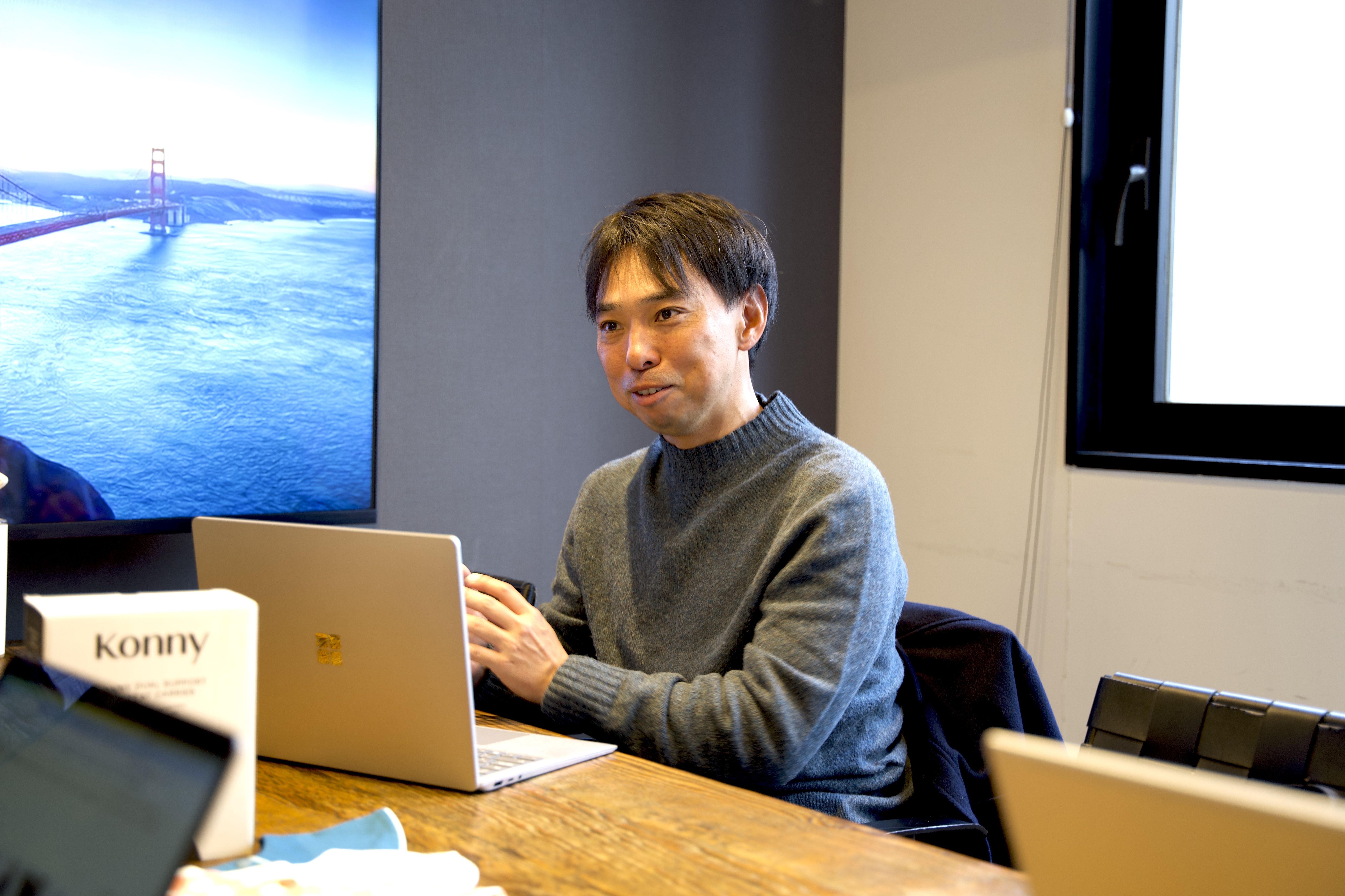 Konny 福原氏へのインタビューの様子