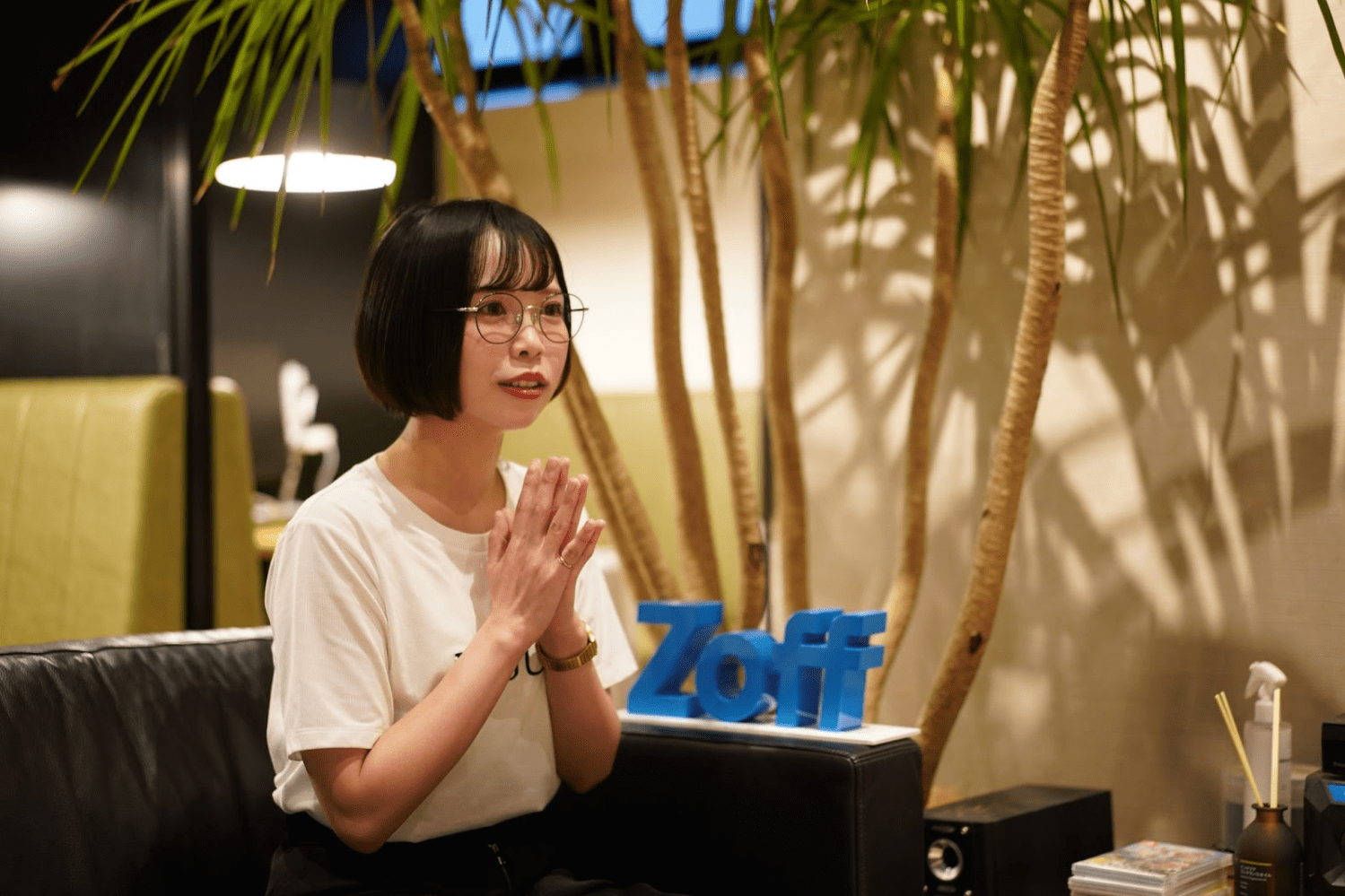 Zoffスタッフ坪内菜々美さんのインタビュー風景